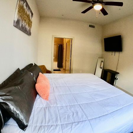 5 Mins To Med Center, Comfy King Beds, Wifi,Gym,Pool Houston Exterior photo